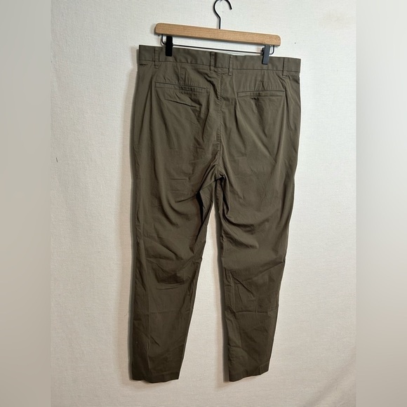 Men’s Everlane green trouser pants - Picture 3 of 7